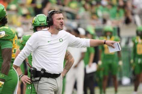 Oregon’s Dan Lanning Confirms Locker Room ‘Disappointment’ Days Before Penn State Test Ahead of the anticipated clash against Penn State at Beaver Stadium, Dan Lanning is disappointed in his roster. I