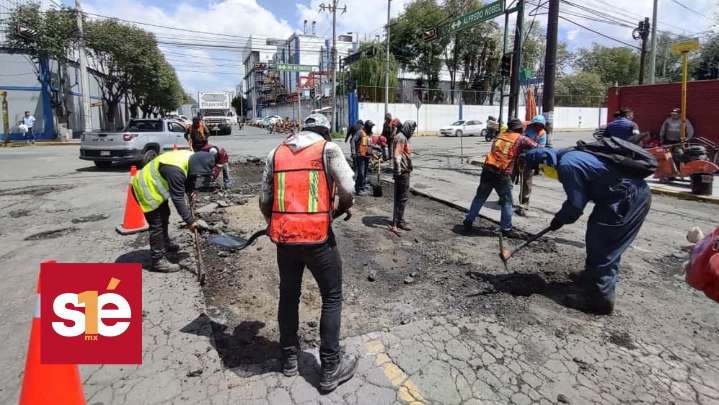 Avanza programa de bacheo y balizado en Toluca para mejorar la movilidad