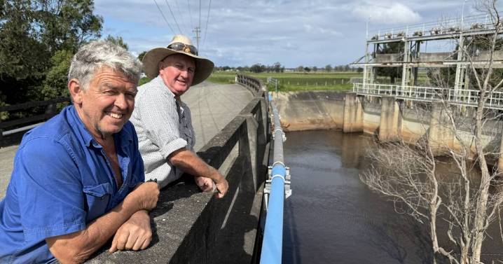 Farmers battle an outbreak of a weed that has been forgotten by govts