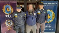 Vendían medias, gorros, accesorios y droga en pleno centro