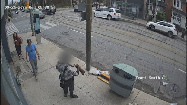 Police did right thing releasing man seen trying to assemble rifle outside Toronto store, expert says