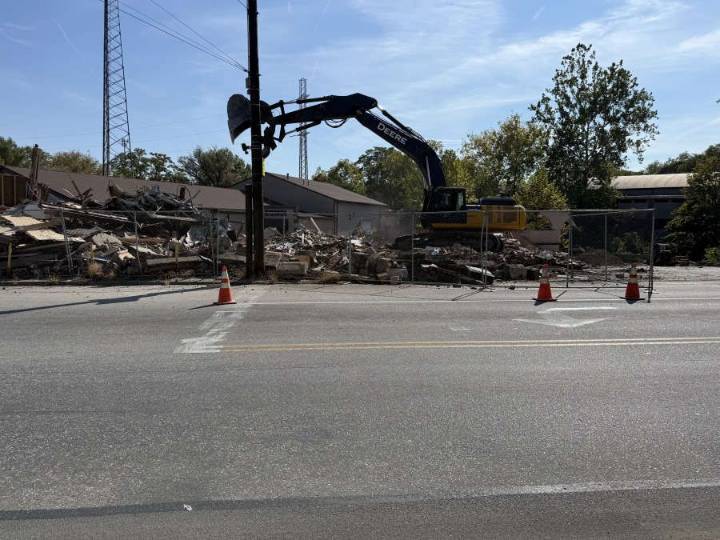 Century-old Struthers building, former Los Gallos demolished