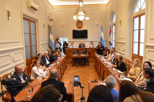 “Defender la universidad pública es defender el futuro”, afirman los ediles capitalinos