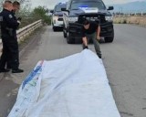 Galería.- Retiran policías lonas con pesquisas de desaparecidos