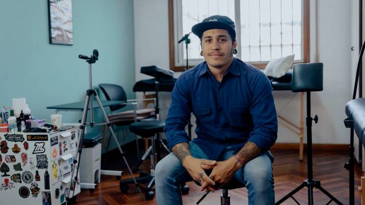 «Hacer un tatuaje es un gran compromiso, por eso analizo la idea del cliente, sobre todo cuando es algo arriesgado»