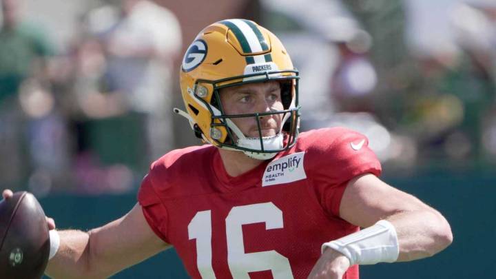 Bengals add pair of QBs following injury to Joe Burrow