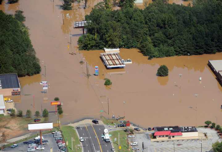 Al menos cuatro personas muertas en Arizona por inundaciones