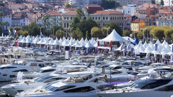 El puerto de Badalona se promociona en el Cannes Yachting Festival