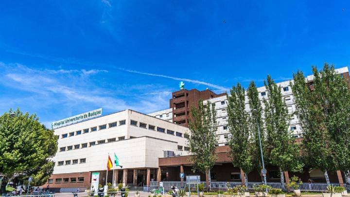 Dos heridos, uno de ellos grave, en una colisión entre dos vehículos
