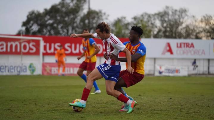 El Barbastro remonta ante el Valencia Mestalla y suma el primer triunfo (2
