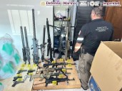 Autoridades federales realizan cateo en Sinaloa y aseguran arsenal