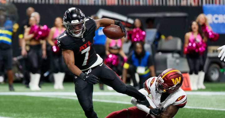 Falcons flash some offensive firepower in 34