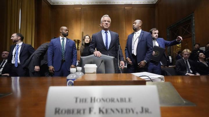 In Senate testimony, Kennedy defends changes at CDC