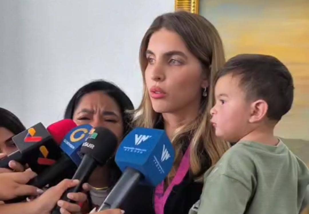 Vuelo número 67 del Plan Vuelta a la Patria retorna cuatro niños desde Texas
