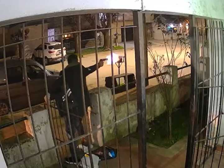 Mar del Plata: enfrentó a tiros a cuatro motochorros para evitar que le roben a su esposa y exige justicia