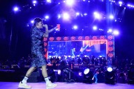 Junior H abre cuarta y último show, pese a amenazas de narcotráfico