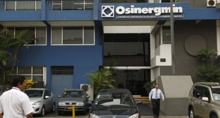 Cuestionan lujosos gastos de Osinergmin en desayunos y reuniones en el Country Club