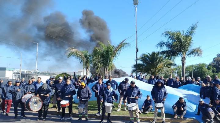 Sin acuerdo, recrudece el conflicto de ILVA en el Parque Industrial