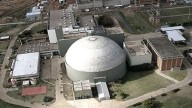 Milei avanza con la privatización parcial de Nucleoeléctrica Argentina en medio de tensiones políticas y estratégicas
