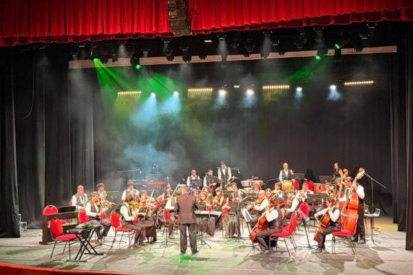 Una velada inolvidable y vibrante con la Filarmónica Cajamag en el Teatro Pepe Vives