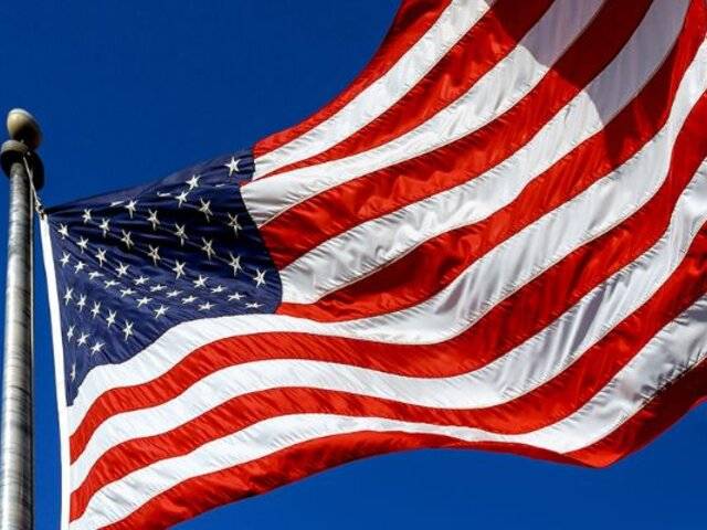 Trump impone cuota de US$100 mil a extranjeros que soliciten visa H