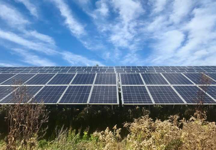 1st solar panels installed in University of Michigan’s $71M sustainability plan
