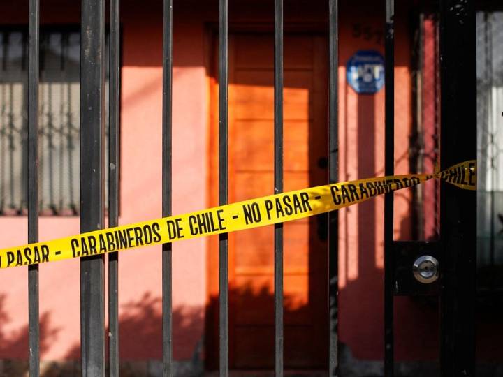 Familia es víctima de turbazo en Colina: fueron golpeados y amarrados por delincuentes