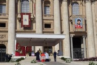 Carlo Acutis se convierte en el primer santo milenial canonizado por el Papa León XIV