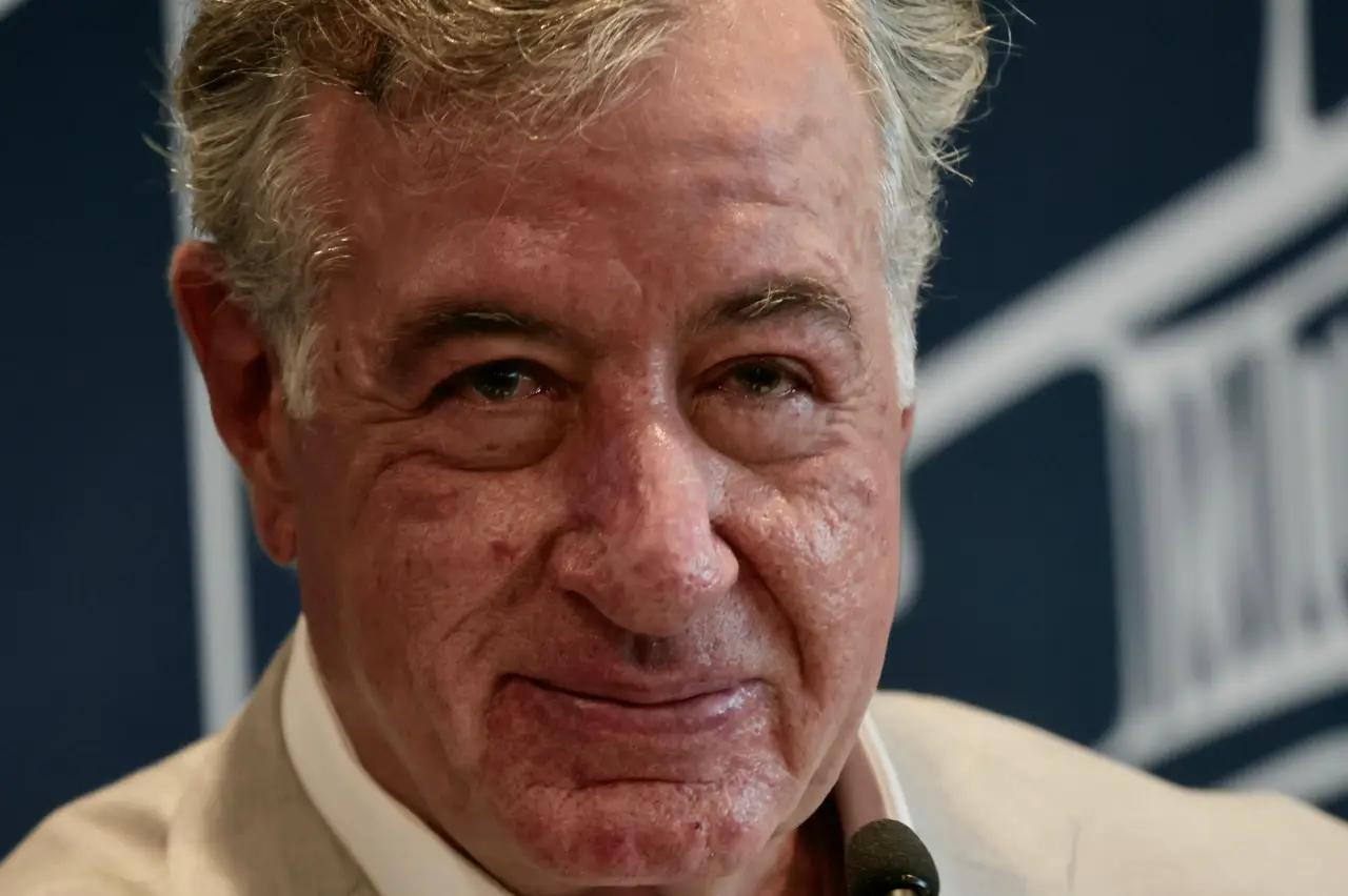 Chico Pardo descarta por ahora aumentar su participación en Banamex