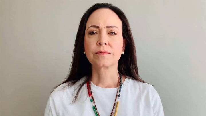 "Te humillan y ahora pretenden que tú salgas a defenderlos": María Corina Machado ante el llamado de lealtad de Maduro