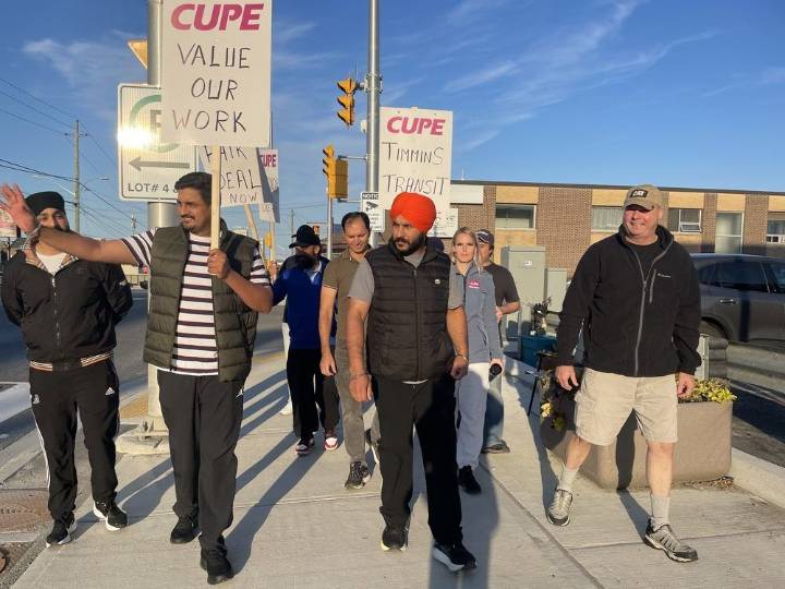 City, transit workers disagree over role of 'bus service people'