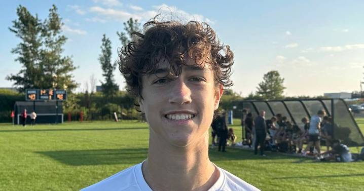 Connor Verde’s two-goal effort helps Batavia snap 28-game winless streak with victory over Kaneland – Shaw Local
