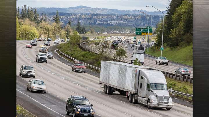 WSDOT Travel Advisory: Plan for I-205 guardrail repairs in Vancouver Thursday