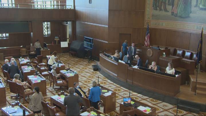 Oregon Senate passes long-delayed stopgap transportation bill