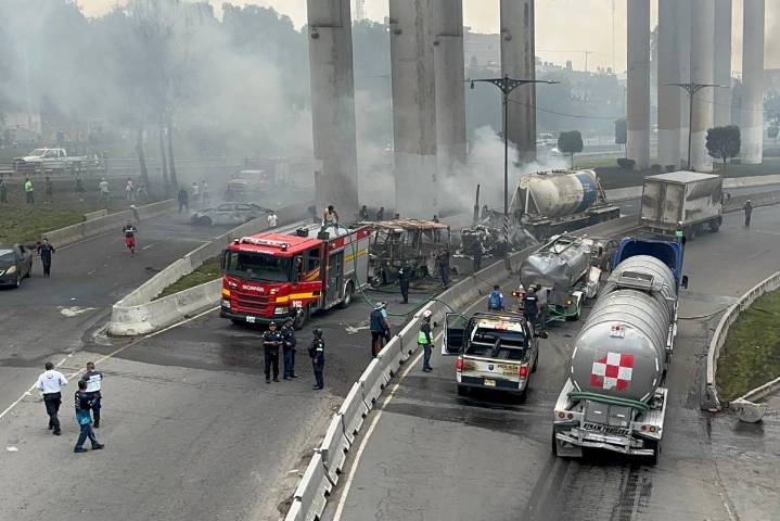 Pipa de gas que explotó en Iztapalapa, CDMX, operaba sin póliza de seguro vigente: Semarnat