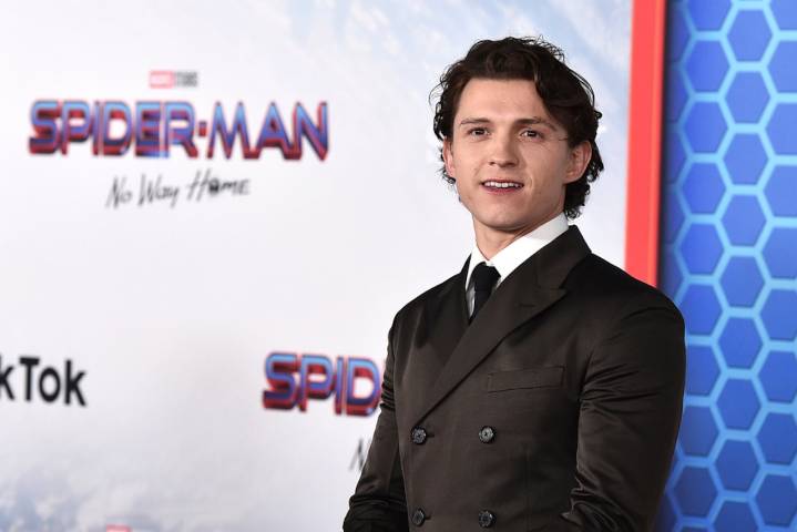 Famous actor injured while performing stunt for superhero movie