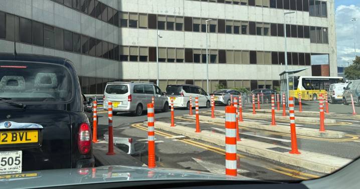 Traffic marshals to be deployed at Manchester Airport after long car park queues