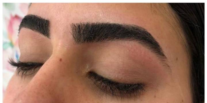 Cejas y autoestima: cómo un buen diseño cambia tu expresión