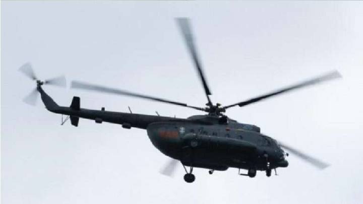 Buscan helicóptero desaparecido en Indonesia