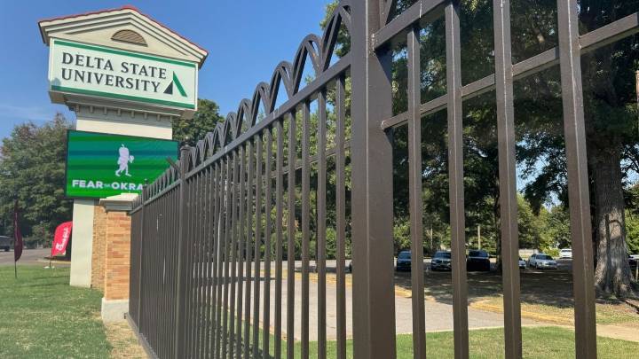 Autopsy finds hanged Mississippi student died by suicide, police say