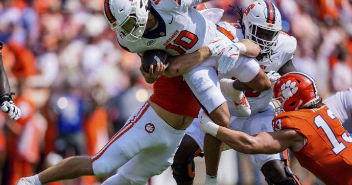 Clemson football loses to Syracuse, falls to 1