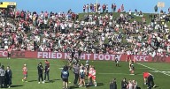 Big crowd in Wollongong for the Dragons' final game of the season
