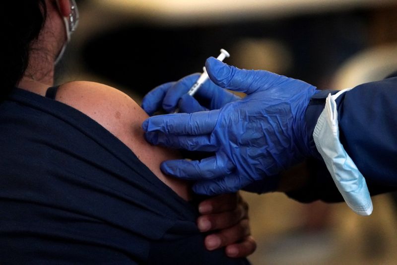 California, Oregon and Washington form health alliance amid federal vaccine tensions