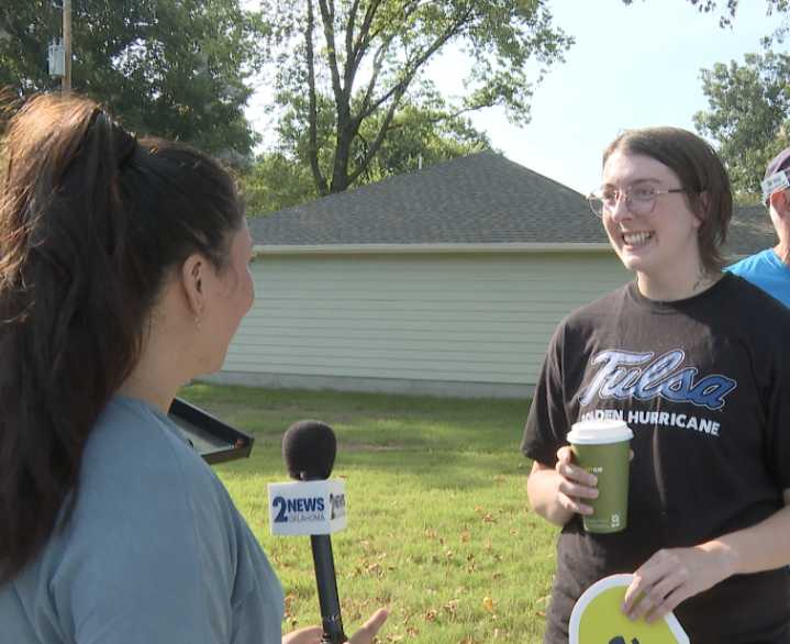 Habitat for Humanity gives keys to several new homeowners in Blitz Build event