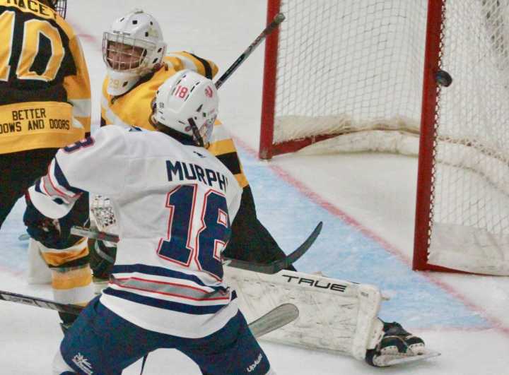 Stratford Warriors earn a point in OT loss to Siskins