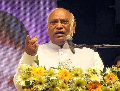 Bihar polls would mark beginning of end of Modi govt’s ‘corrupt rule’: Kharge