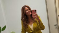 Nuria Roca tiene el traje que todas las mujeres de más de 50 van a querer: estiliza y además está rebajado