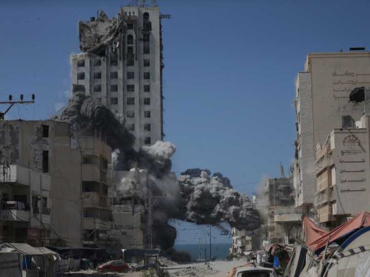 Gaza City residents forced to flee as Israel carries out intense strikes