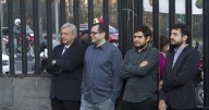 Tramitan amparos para hijos de AMLO; abogado se deslinda