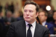 SpaceX de Musk compra licencias de espectro a EchosStar por 17.000 millones de dólares